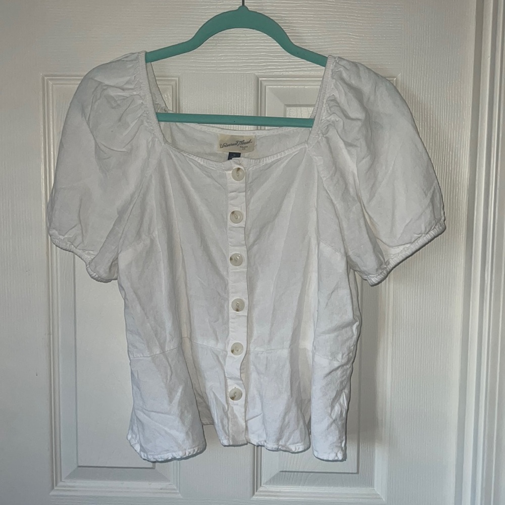 White button up top. Perfect for spring and summer time